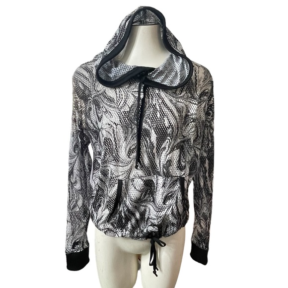 Victoria Sport Mesh hoodie Size Small - Picture 4 of 15